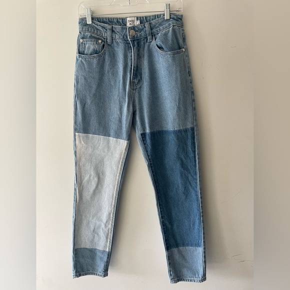 Princess Polly Cofield Patch Denim Mom Jeans High Waisted Size 4 - Picture 3 of 8